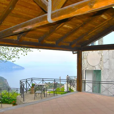 La Ventana Bed & Breakfast 3*